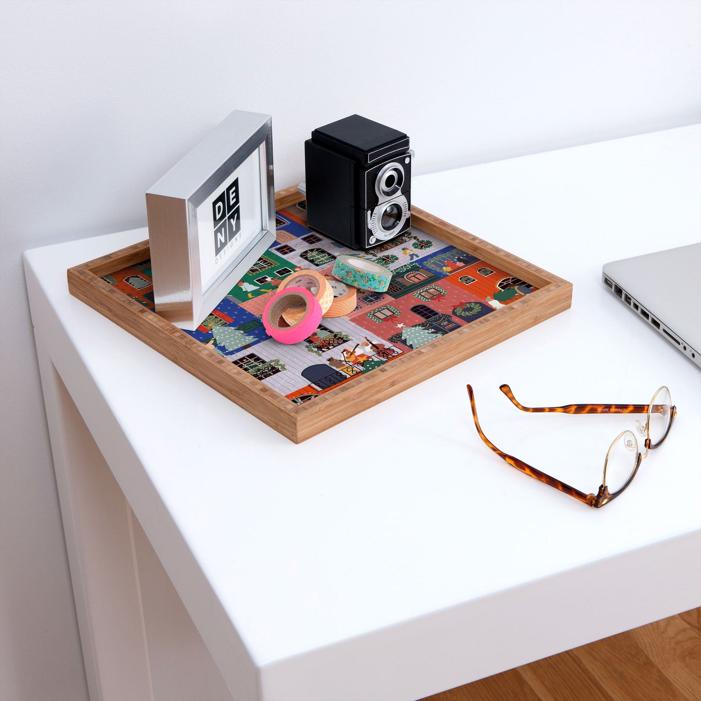 Ceyda Alasar We are ONE Merry Everything Square Tray