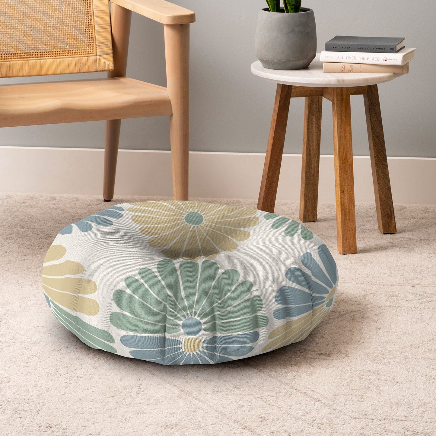 Colour Poems Retro Daisy Multicolor I Floor Pillow Round