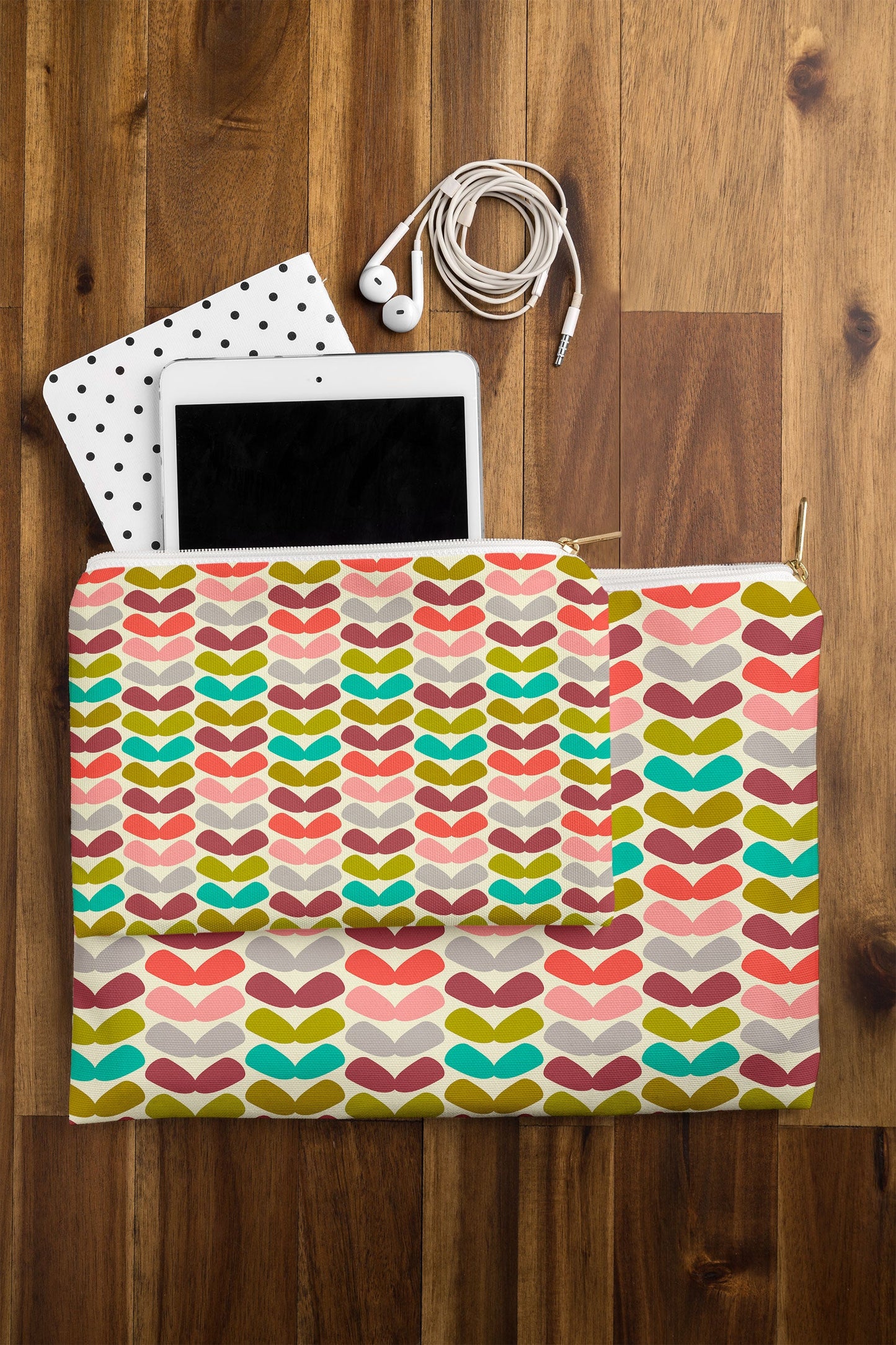 Holli Zollinger Annika Pouch