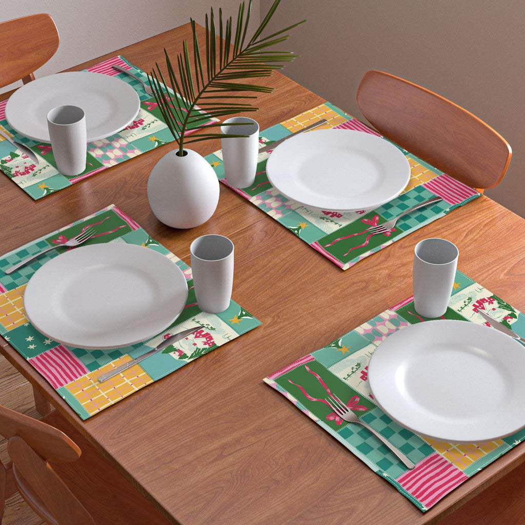 LouBruzzoni Cozy Christmas Patchwork Placemat