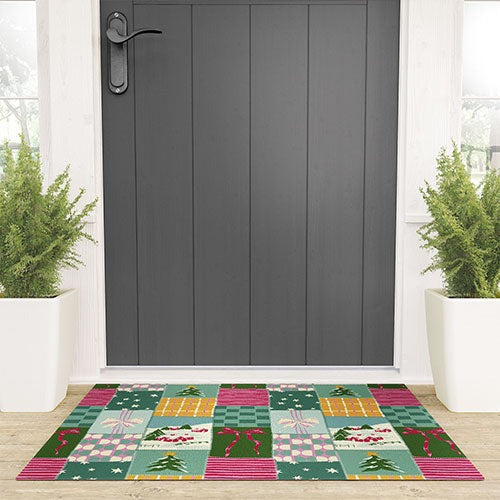 LouBruzzoni Cozy Christmas Patchwork Welcome Mat