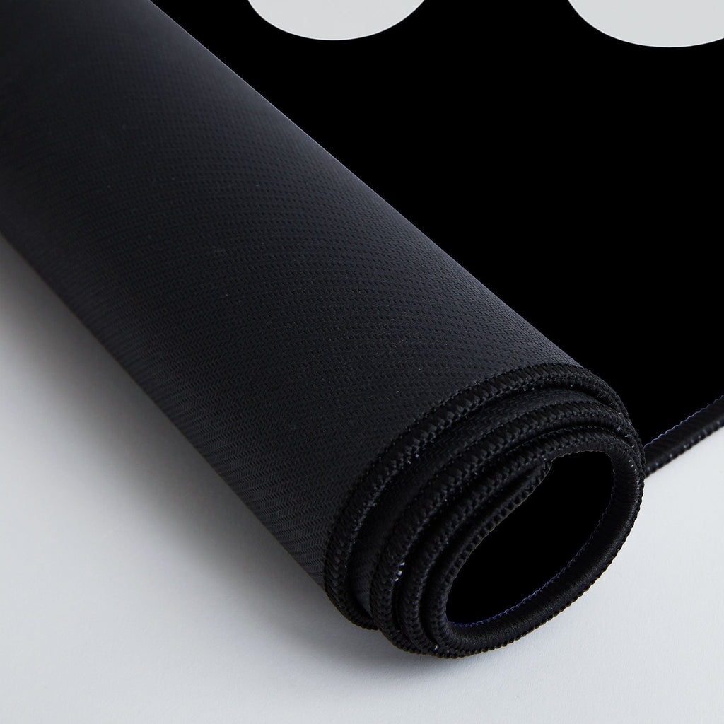 Colour Poems Retro Daisy II Desk Mat