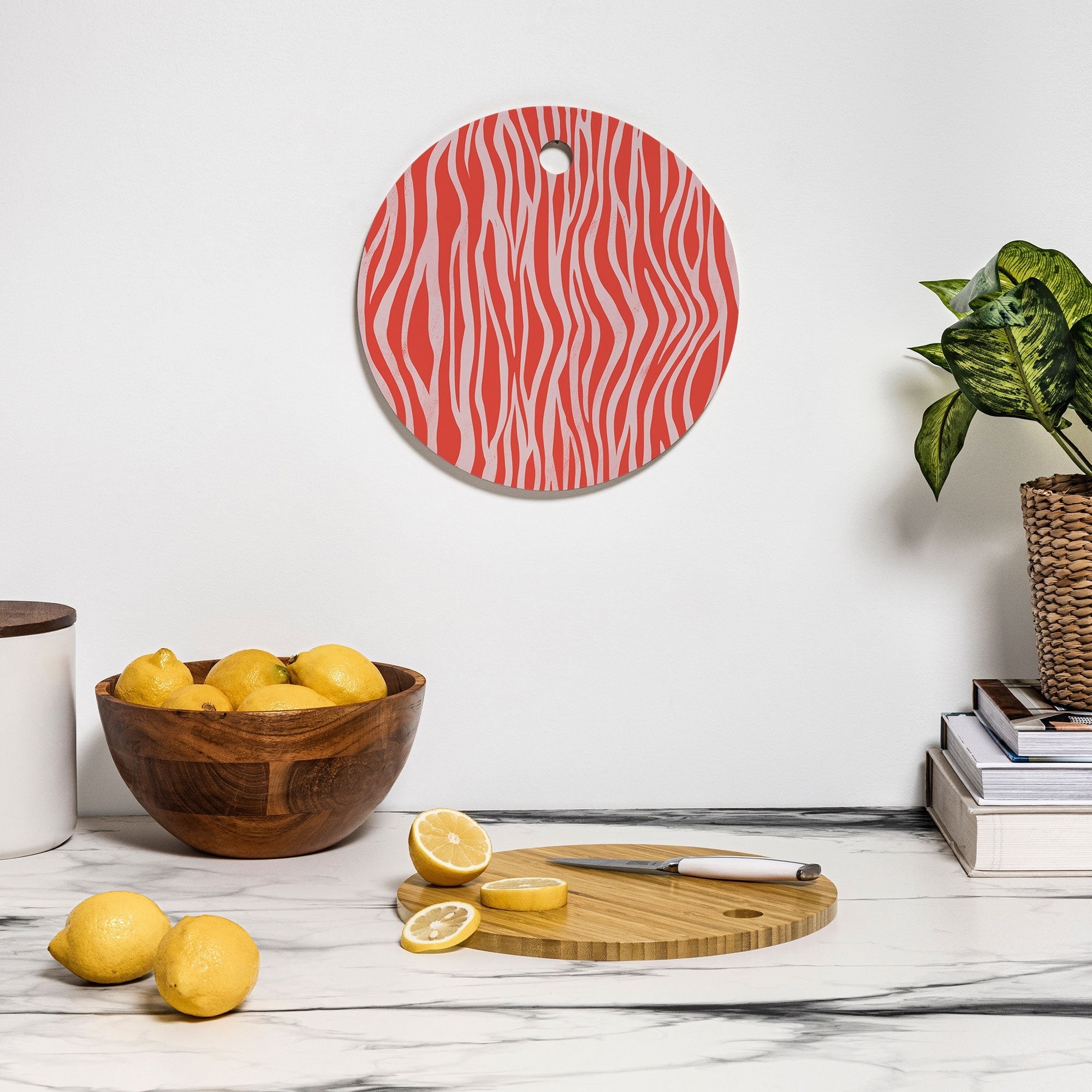 Avenie BR Red Zebra Stripe Cutting Board Round