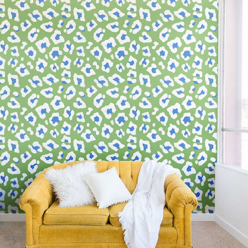 Avenie BR Cheetah Print Wall Mural