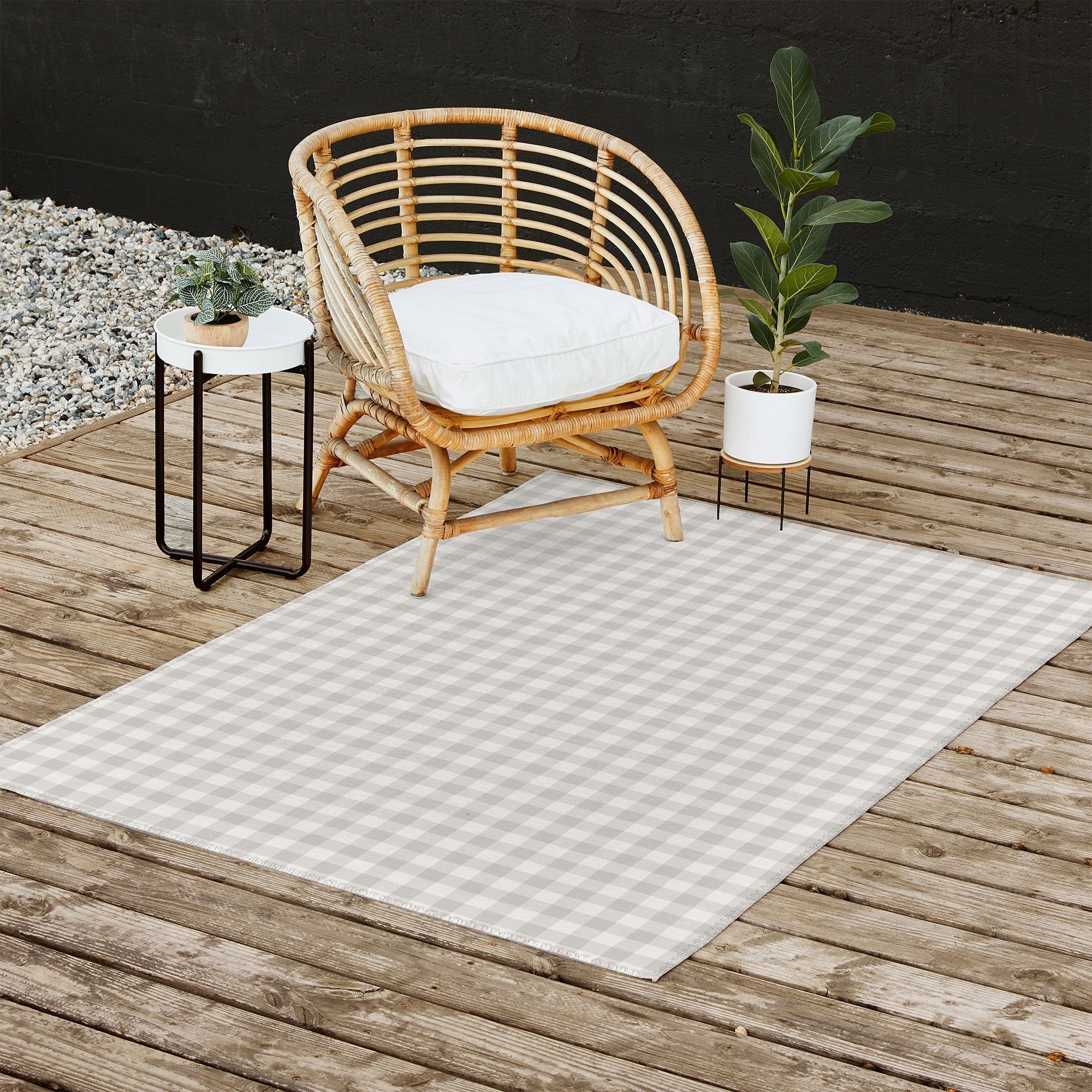 Colour Poems Gingham Plaid Pattern Cloud White Outdoor Rug