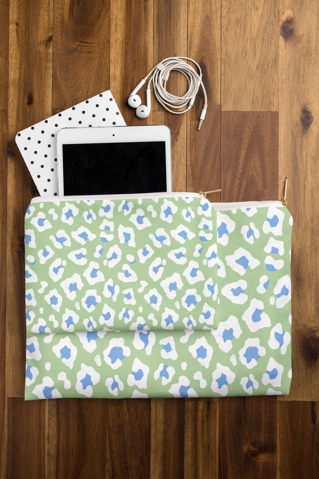 Avenie BR Cheetah Print Pouch