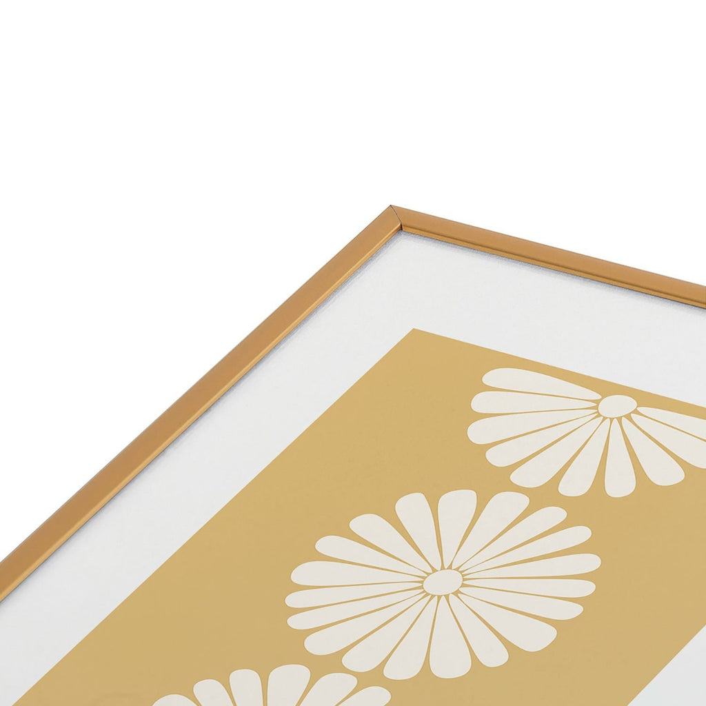 Colour Poems Retro Daisy XXIV Metal Framed Art Print