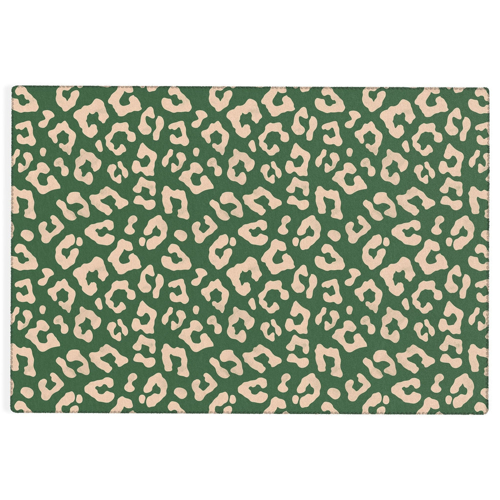 Avenie BR Cheetah Print In Green Outdoor Rug
