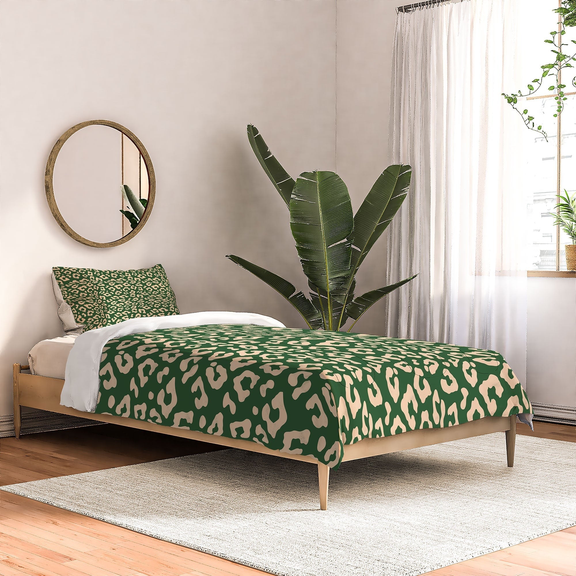 Avenie BR Cheetah Print In Green Comforter