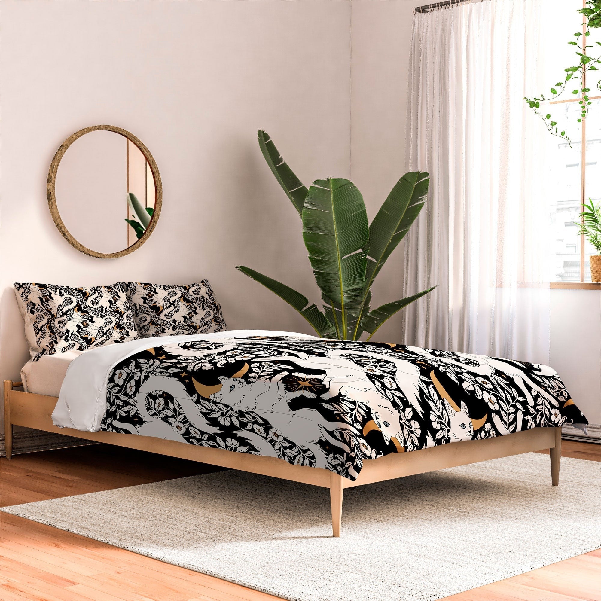 Avenie Celestial Cats Gold Comforter