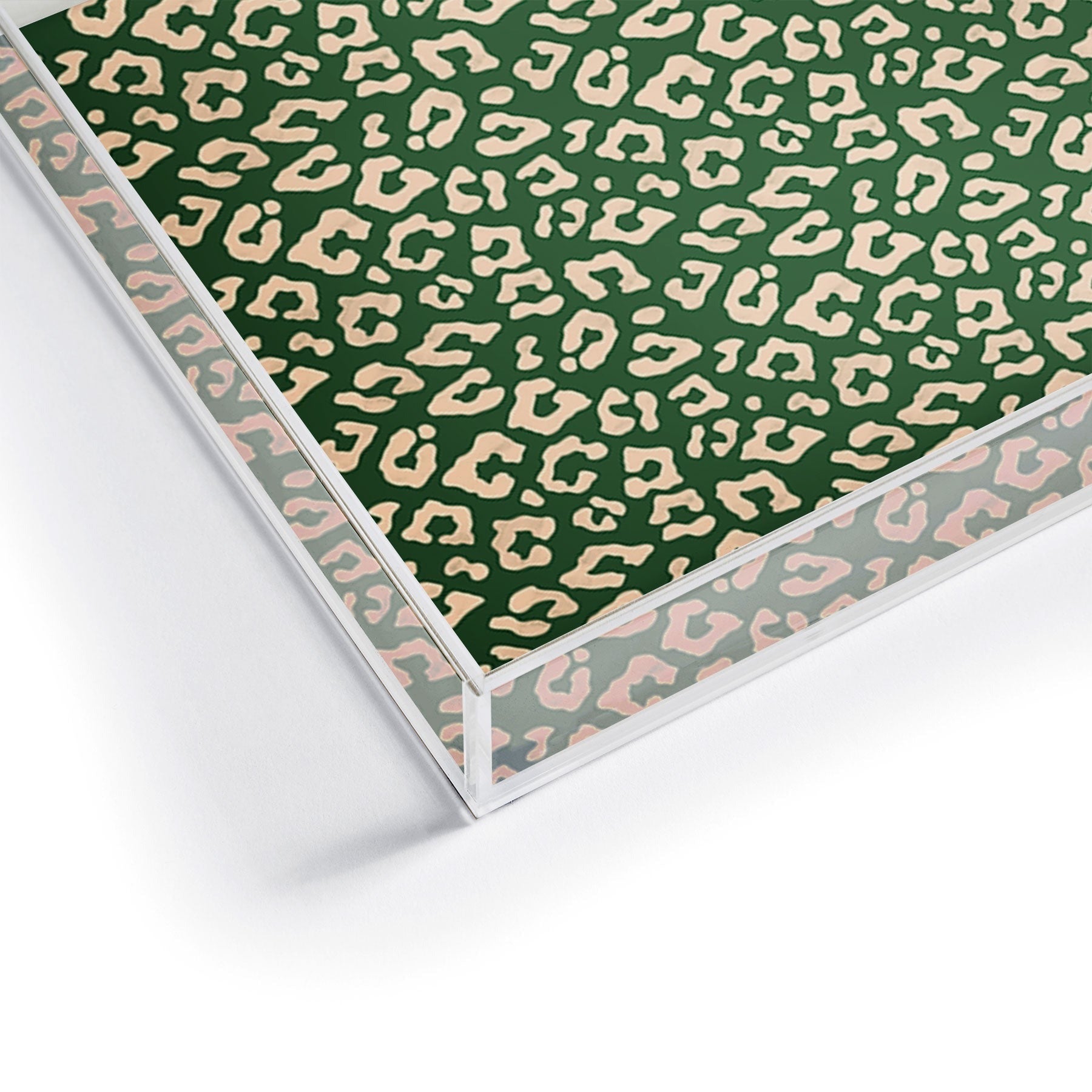 Avenie BR Cheetah Print In Green Acrylic Tray