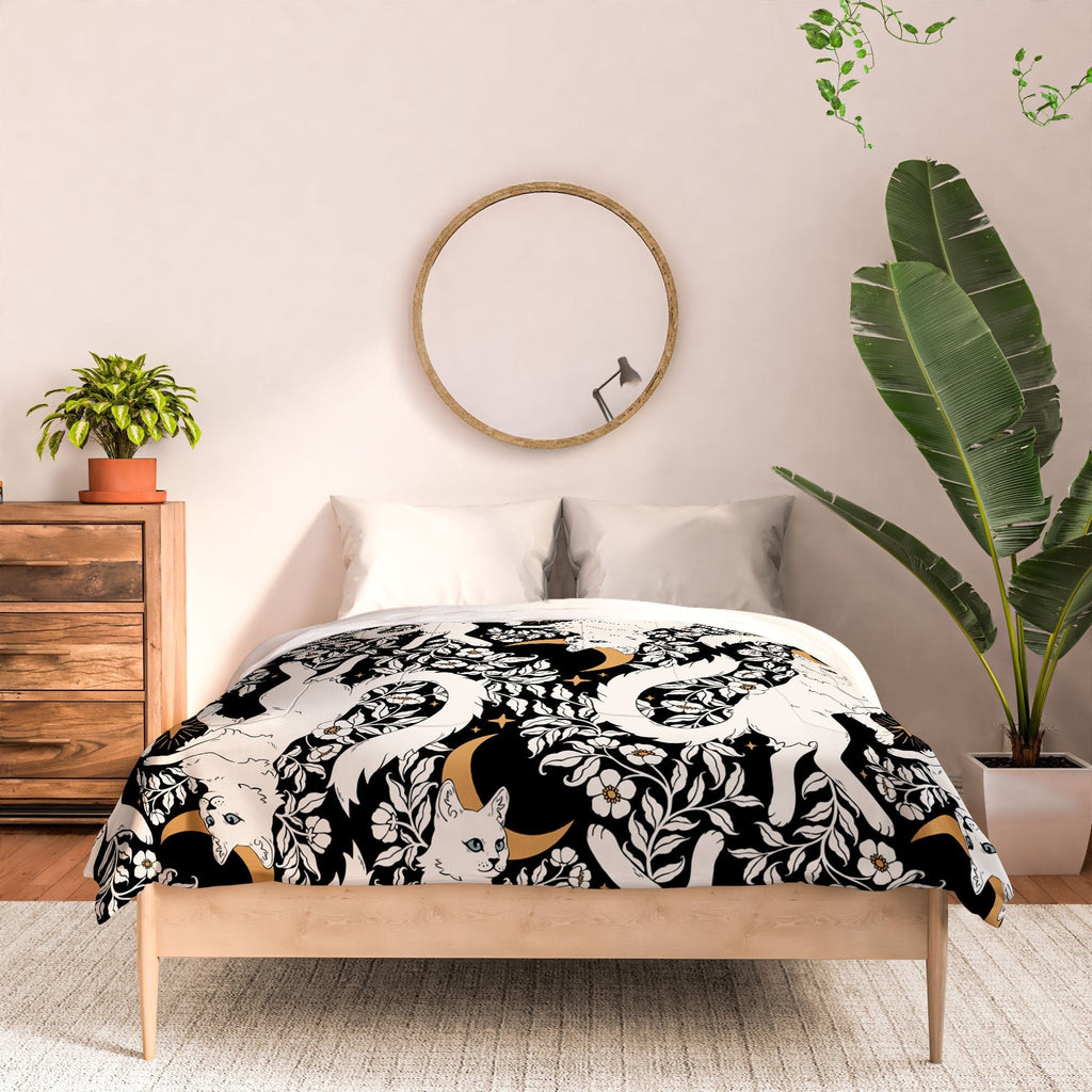 Avenie Celestial Cats Gold Comforter