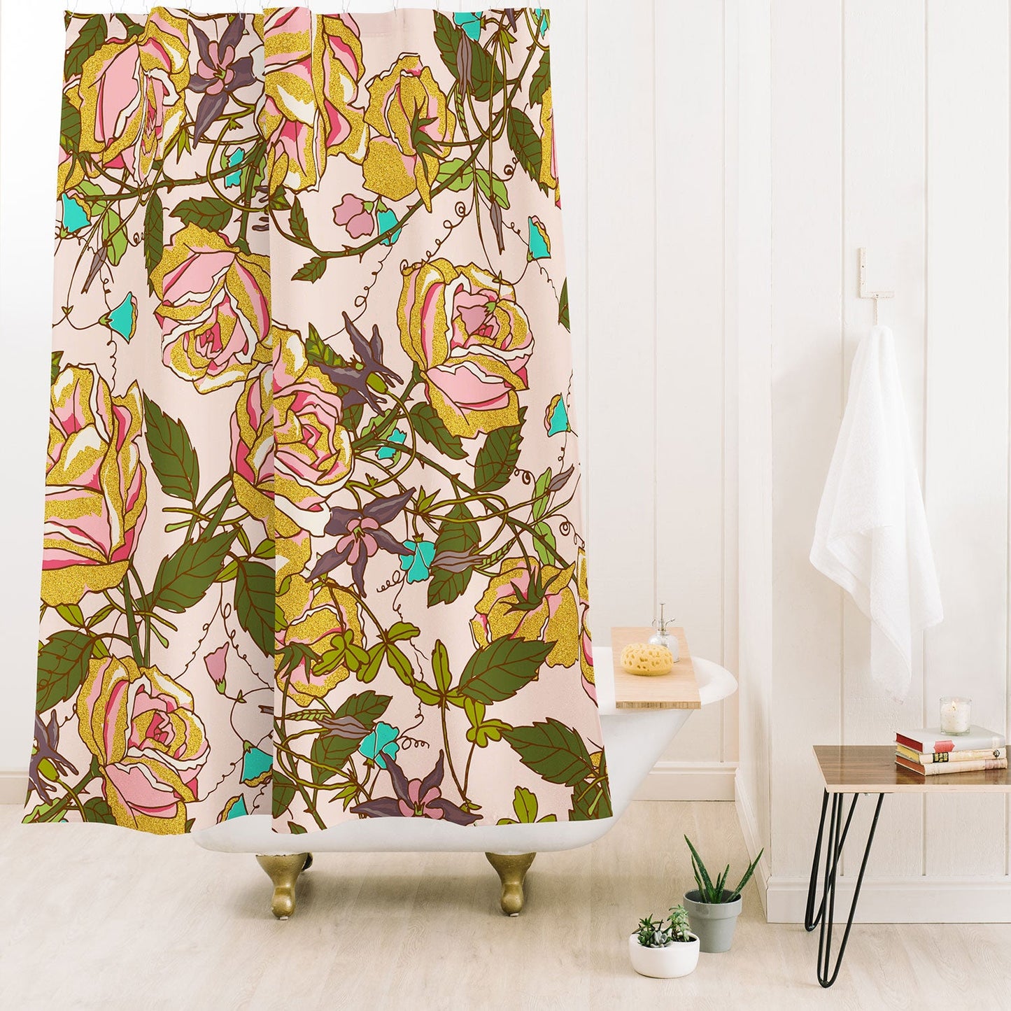 83 Oranges Golden Beauty Shower Curtain