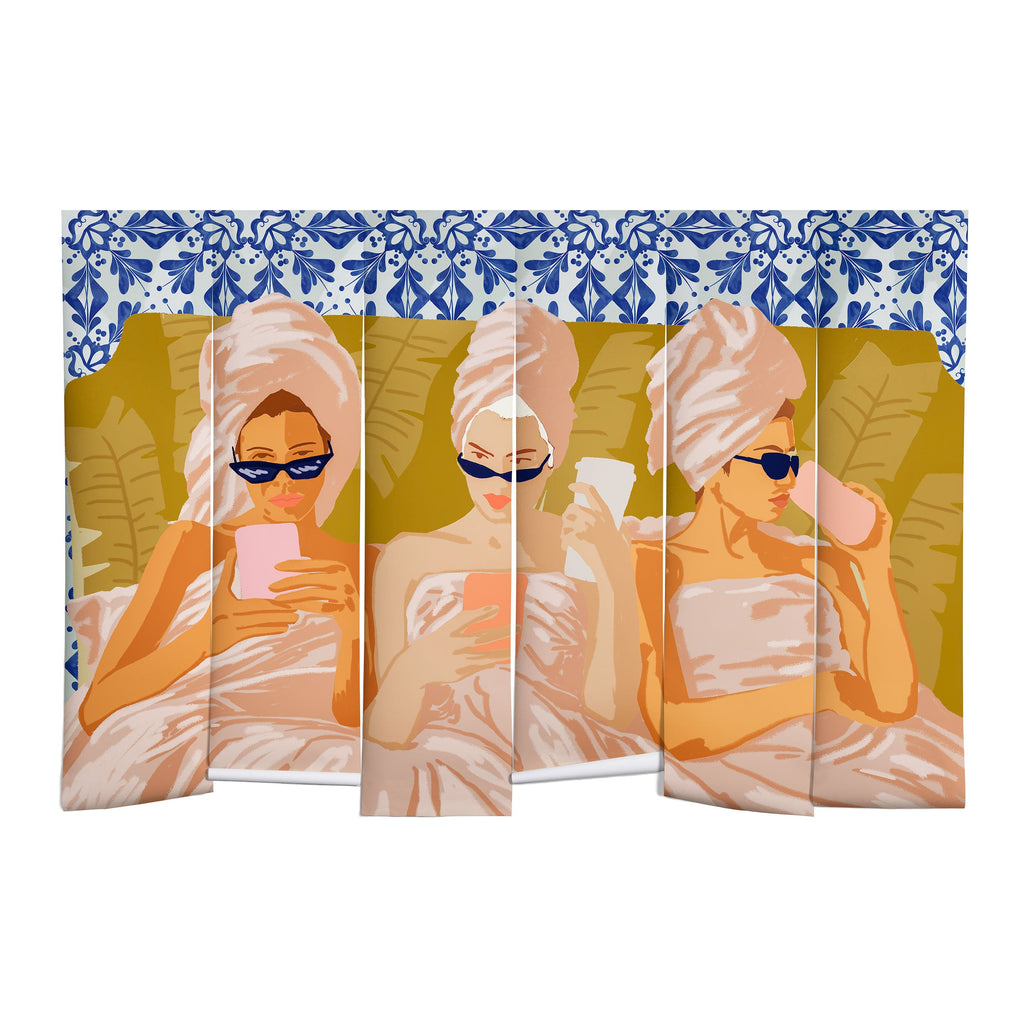 83 Oranges Ladies Only Club Wall Mural