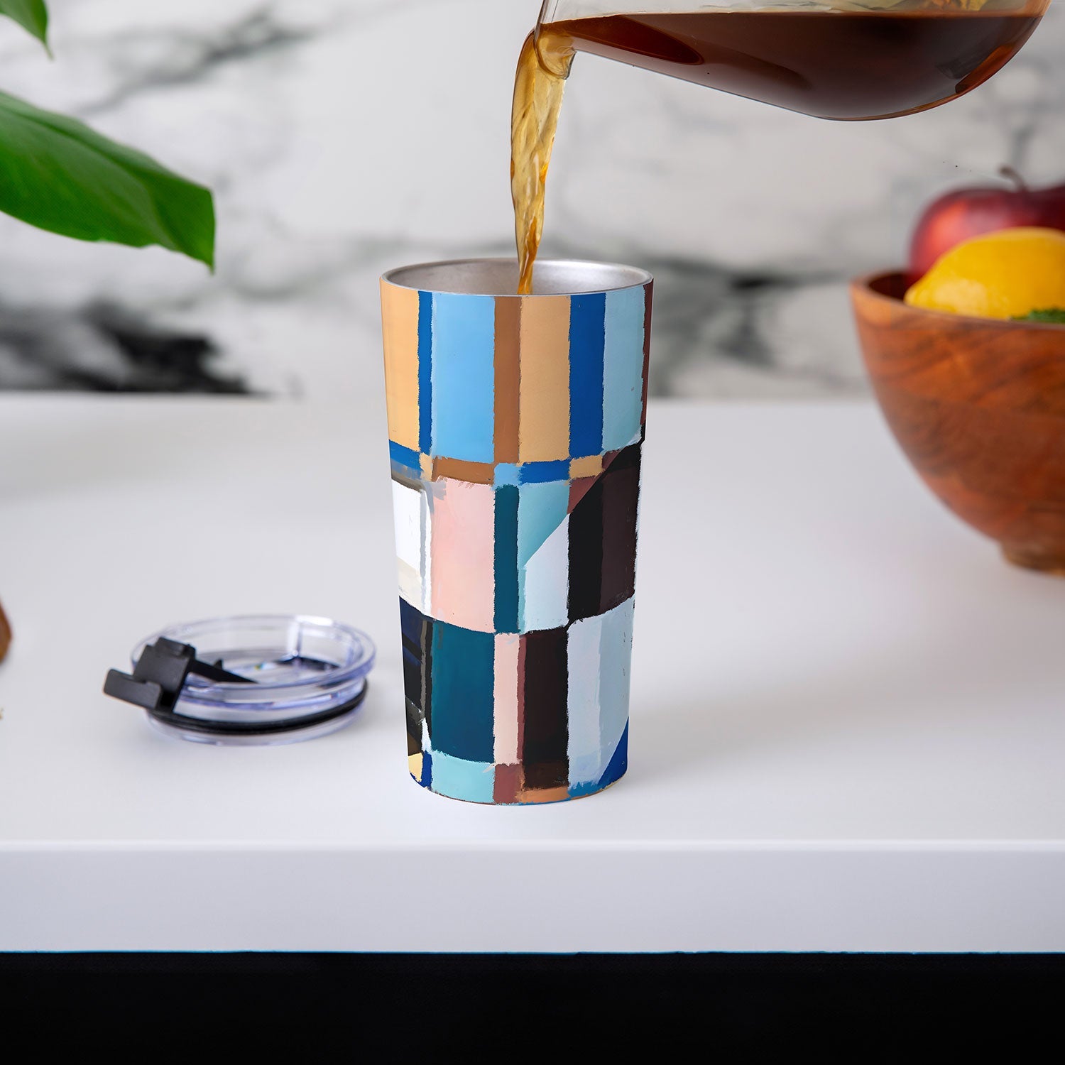 83 Oranges Scandinavian Earth Travel Mug