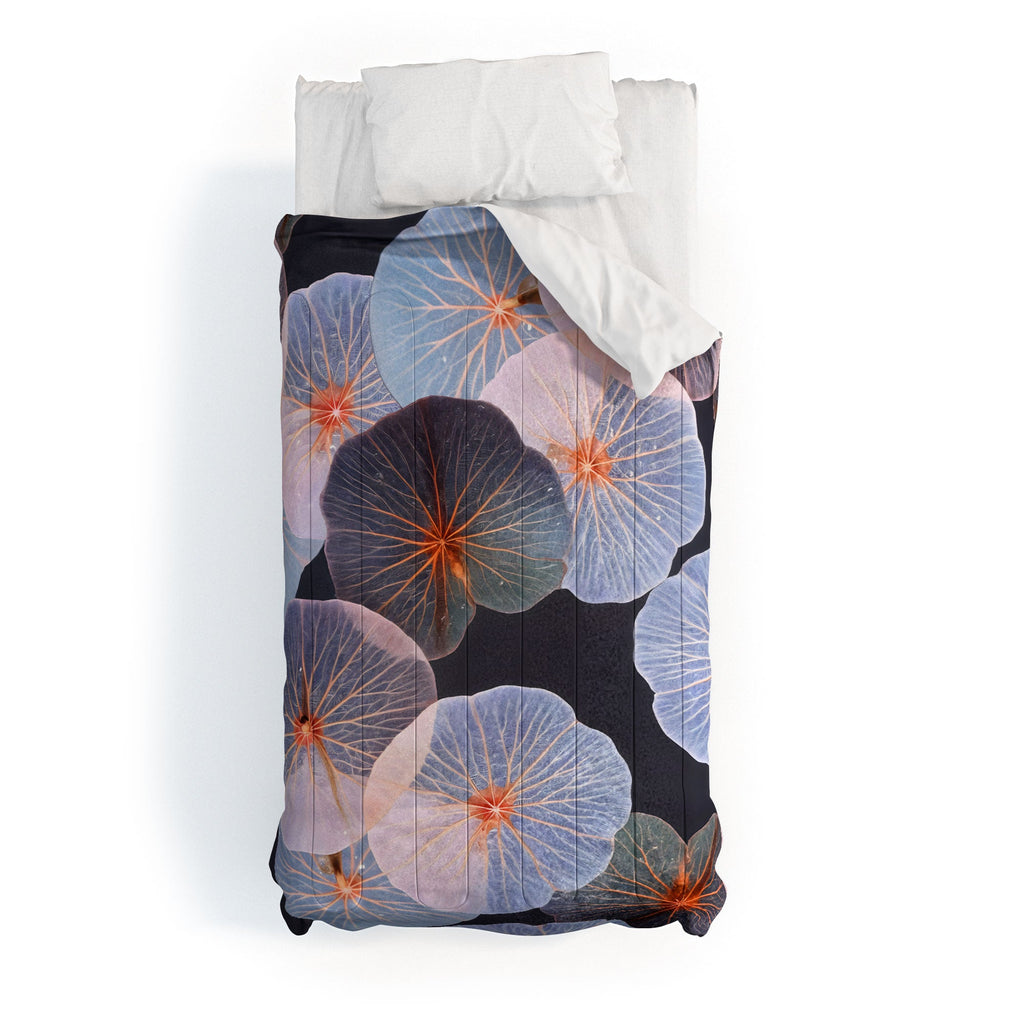 83 Oranges Translucence Comforter