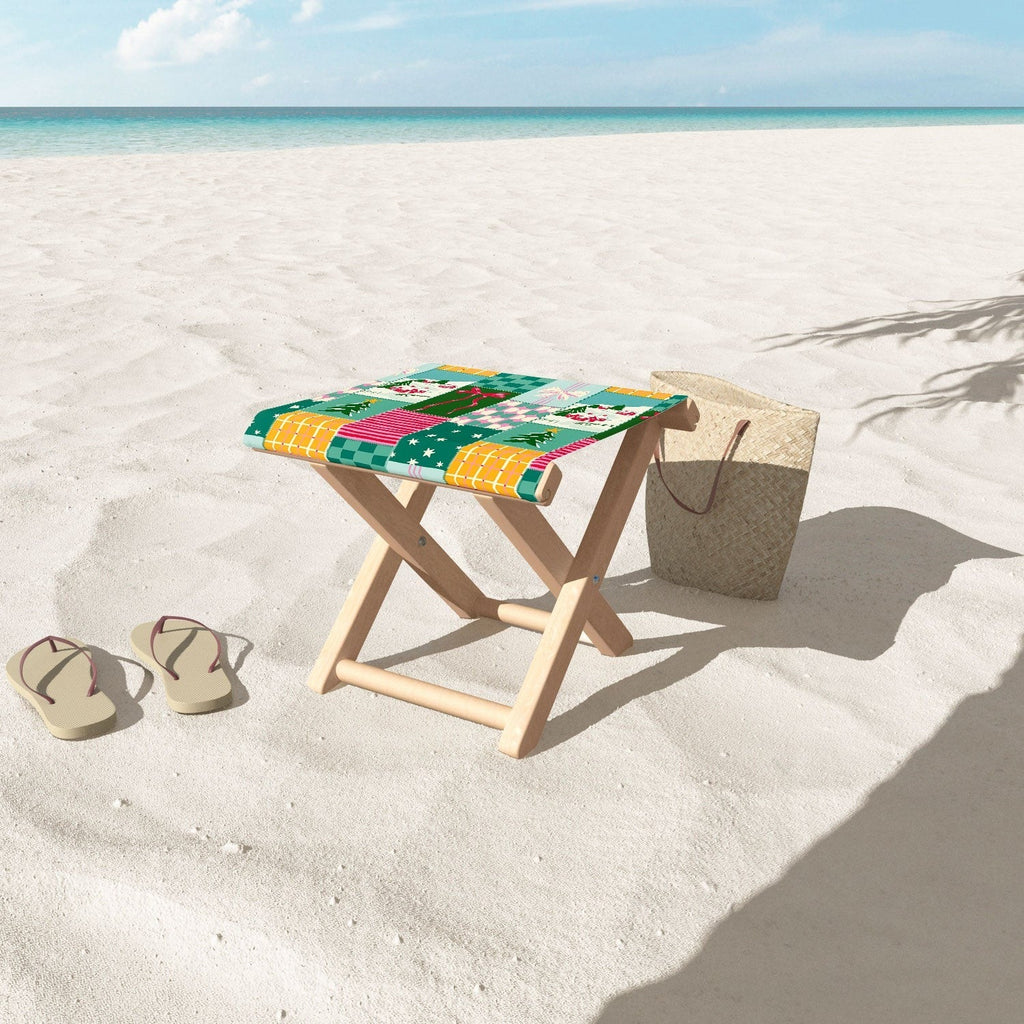 LouBruzzoni Cozy Christmas Patchwork Folding Stool
