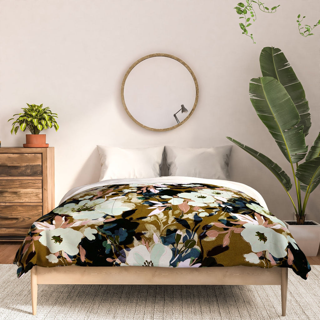 Marta Barragan Camarasa Romantic Floral Fusion Comforter