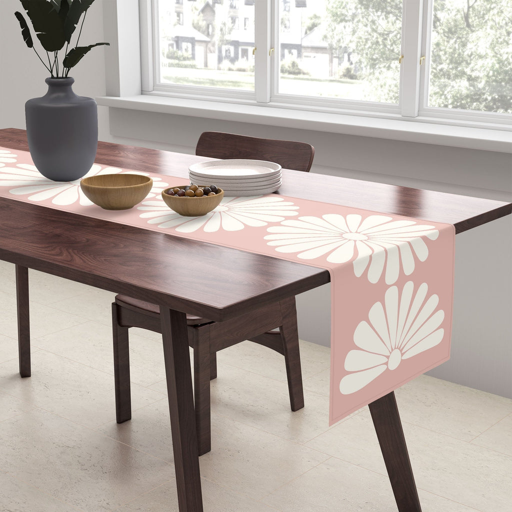 Colour Poems Retro Daisy XXVI Table Runner