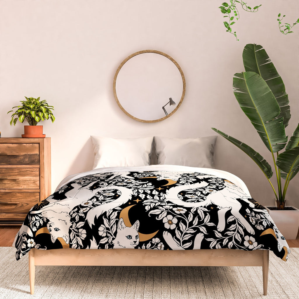Avenie Celestial Cats Gold Comforter