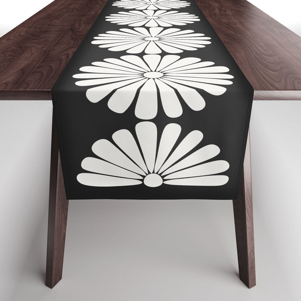 Colour Poems Retro Daisy II Table Runner
