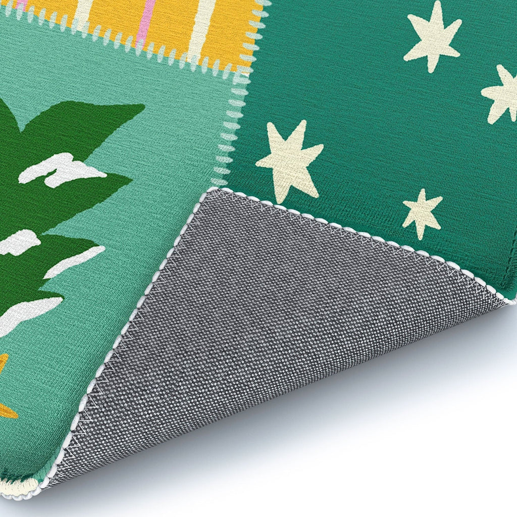 LouBruzzoni Cozy Christmas Patchwork Area Rug