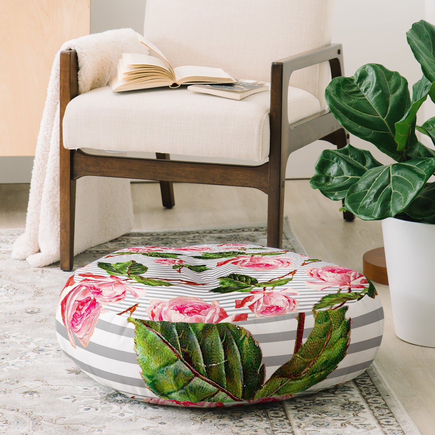 Allyson Johnson Roses and stripes Floor Pillow Round