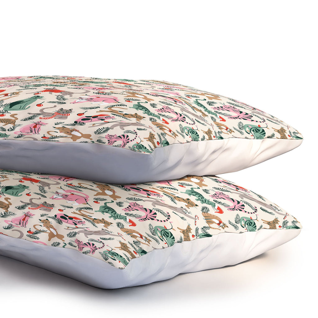 amysuther Silly Christmas Cats Pillow Shams