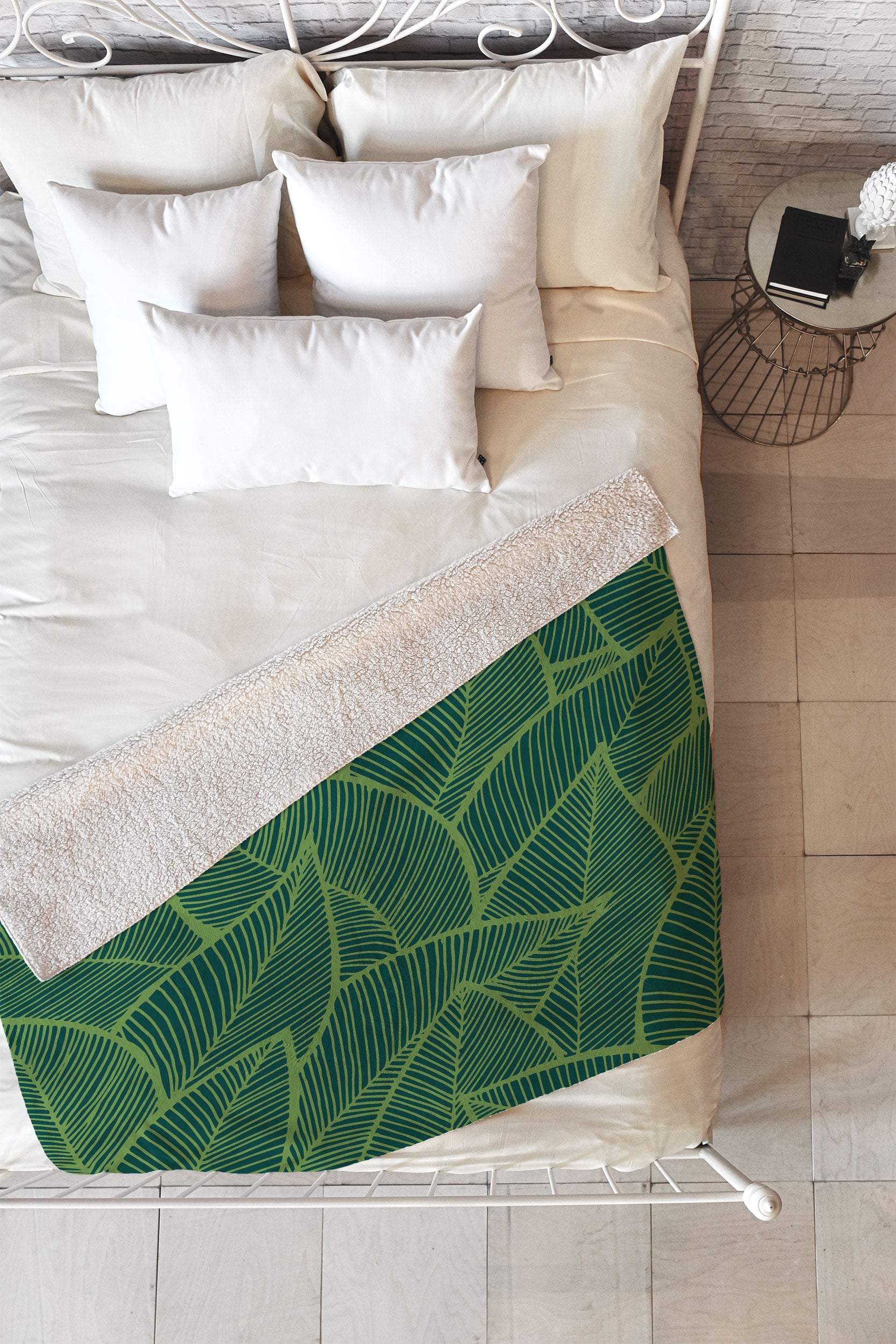 Arcturus Lime Green Leaves Fleece Throw Blanket