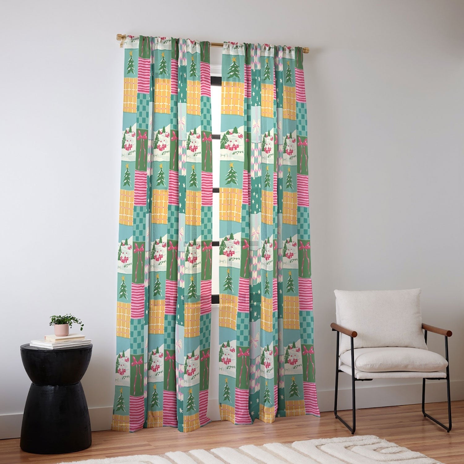 LouBruzzoni Cozy Christmas Patchwork Sheer Non Repeat