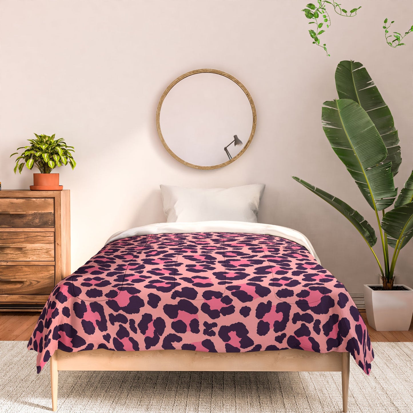 Avenie Leopard Print Coral Pink Comforter