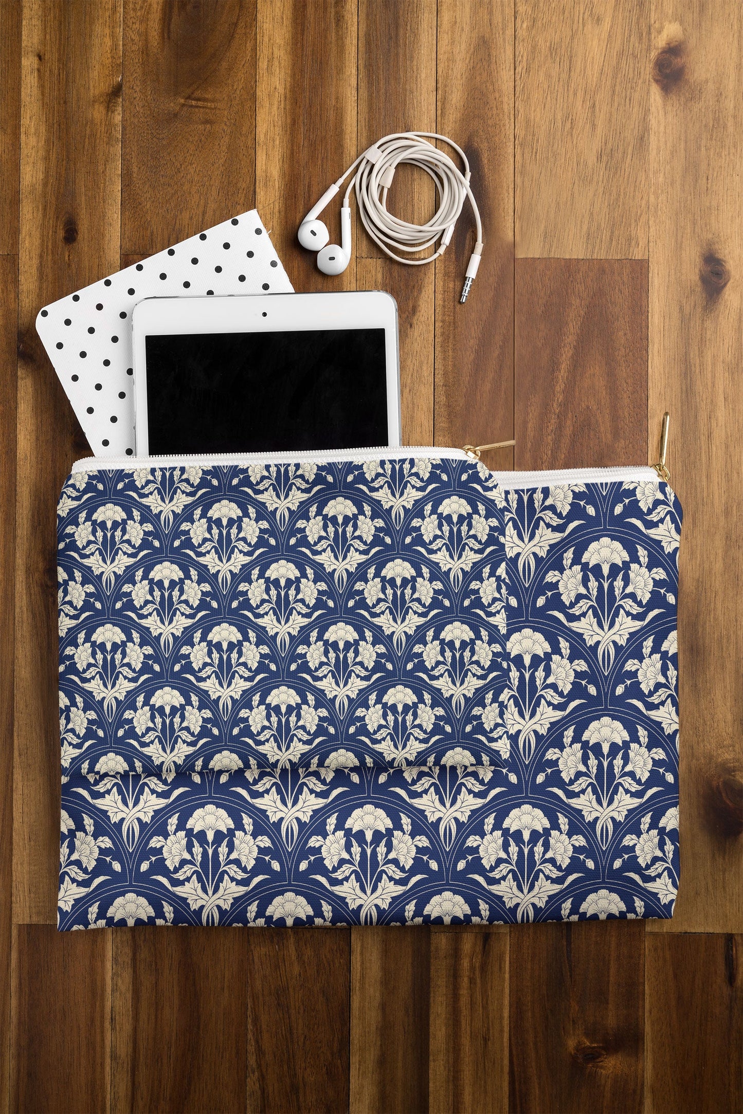 Avenie Victorian Botanical Cornflower Pouch
