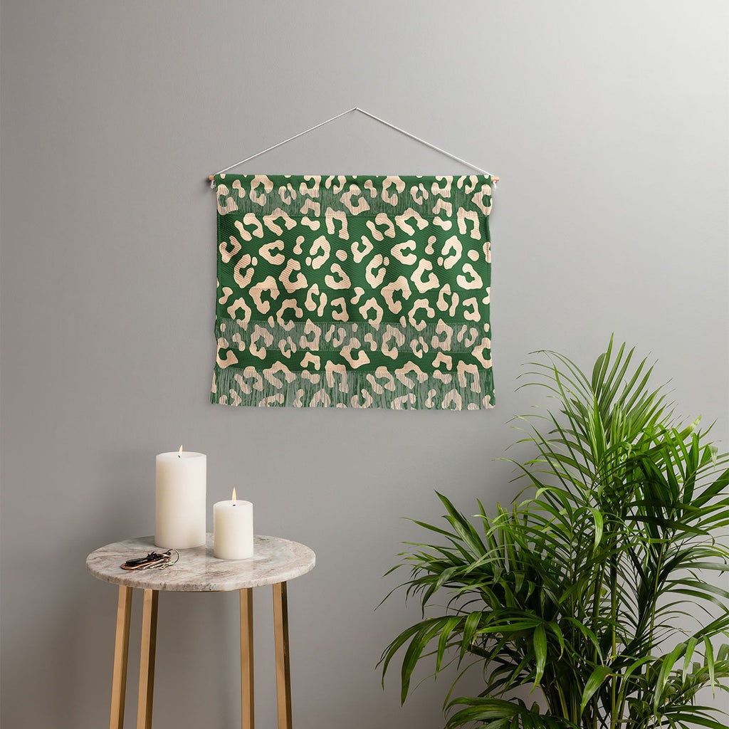 Avenie BR Cheetah Print In Green Wall Hanging Landscape