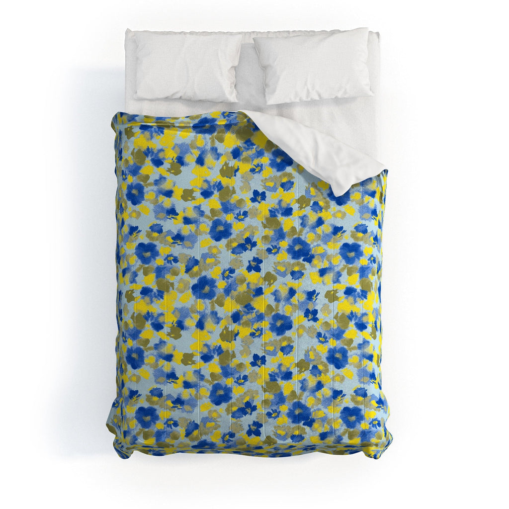 Gabriela Fuente Day Dreaming Watercolor Comforter