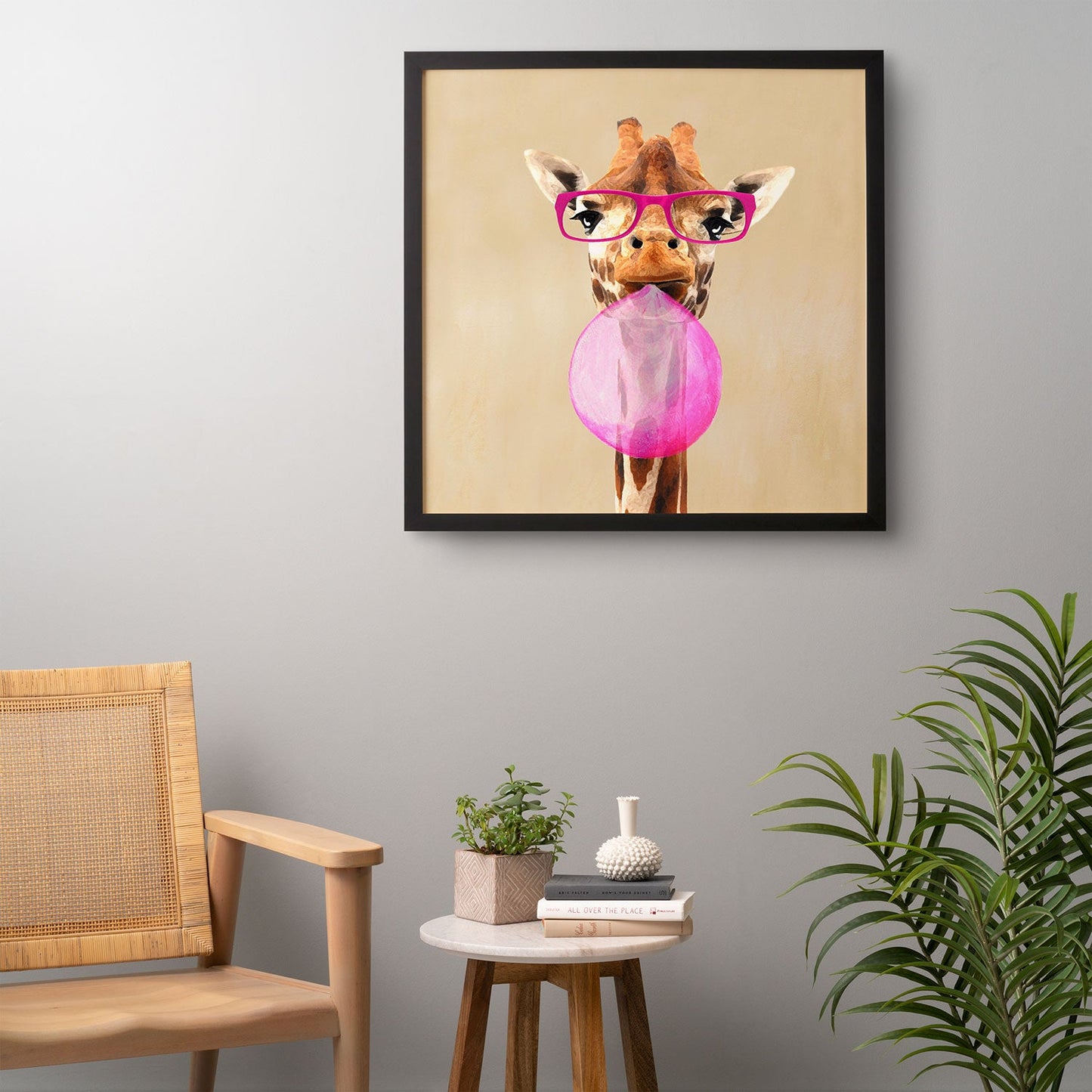 Coco de Paris Clever giraffe with bubblegum Framed Wall Art