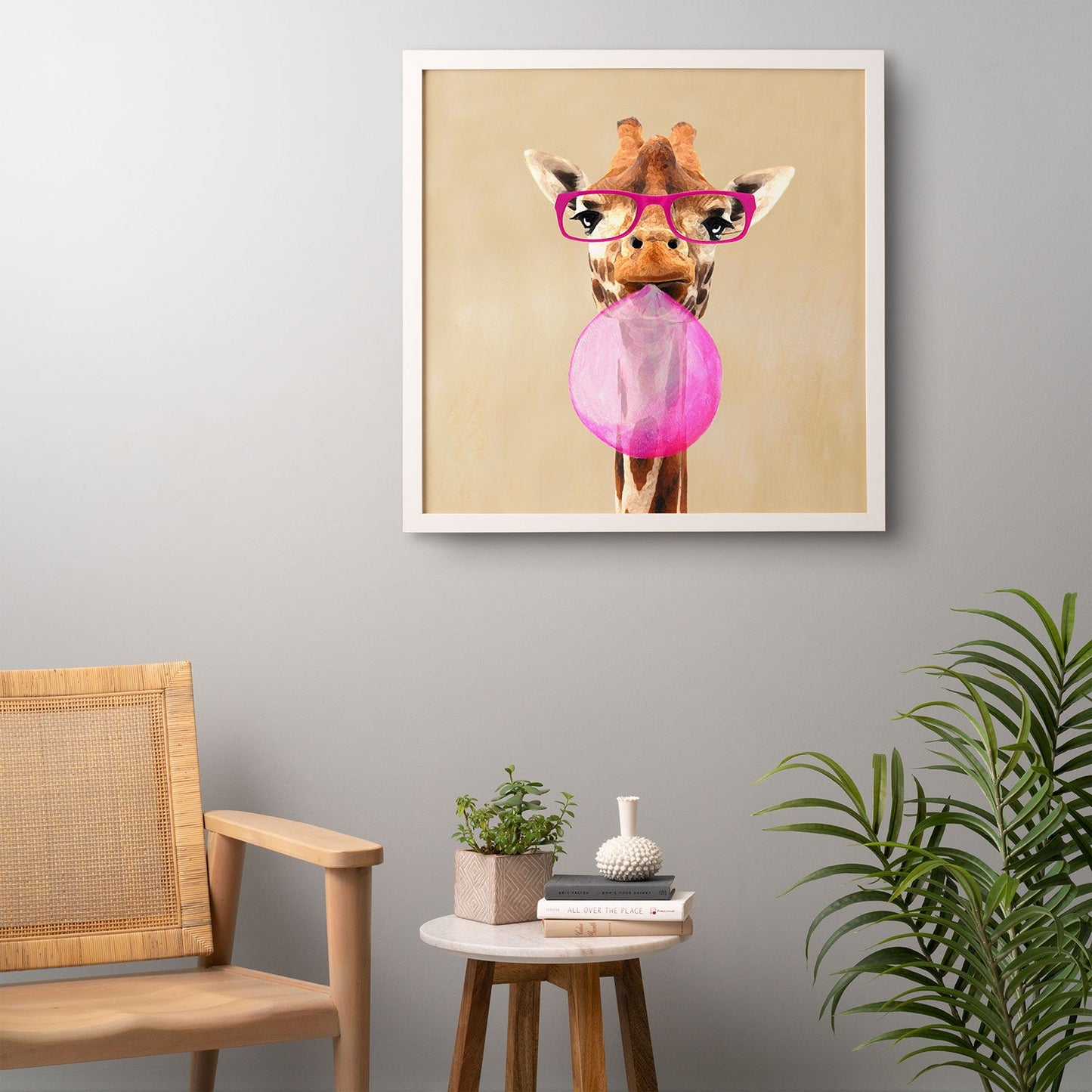 Coco de Paris Clever giraffe with bubblegum Framed Wall Art