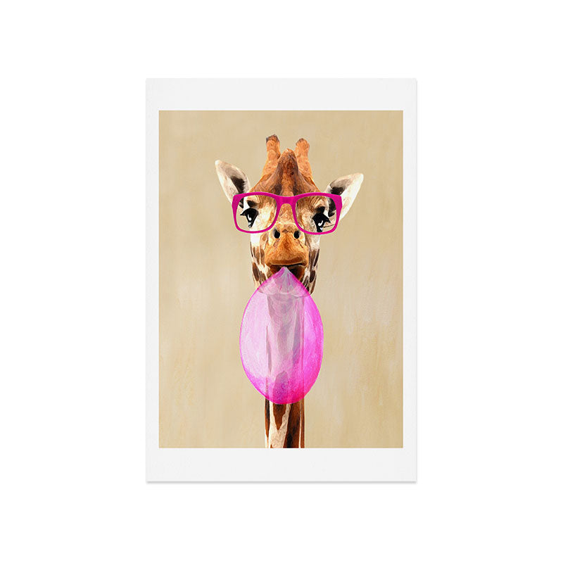 Coco de Paris Clever giraffe with bubblegum Art Print