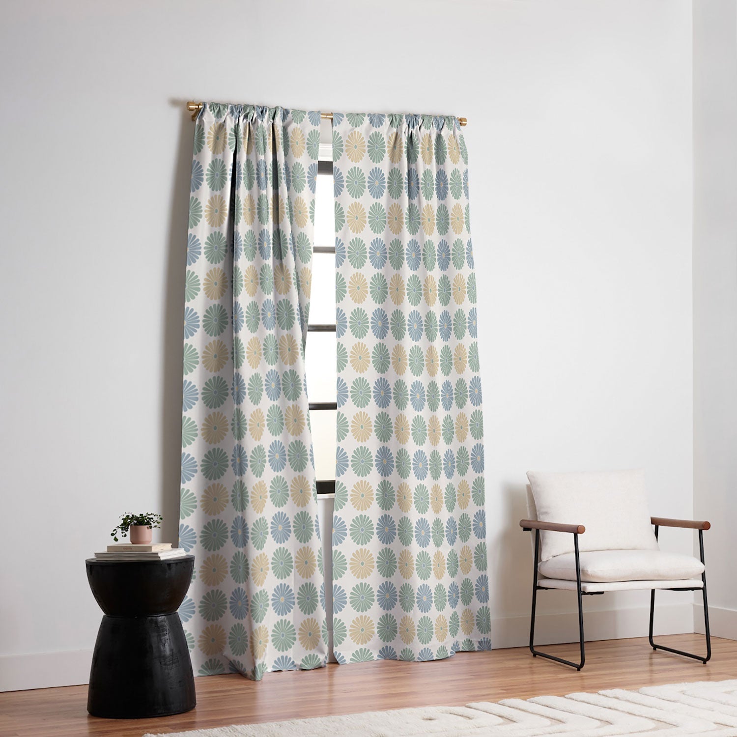 Colour Poems Daisy Pattern Multicolor I Blackout Window Curtain