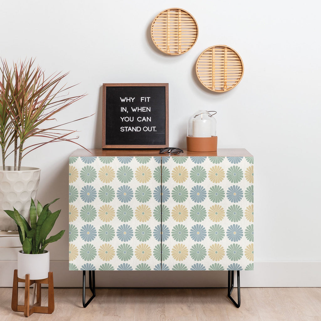 Colour Poems Daisy Pattern Multicolor I Credenza