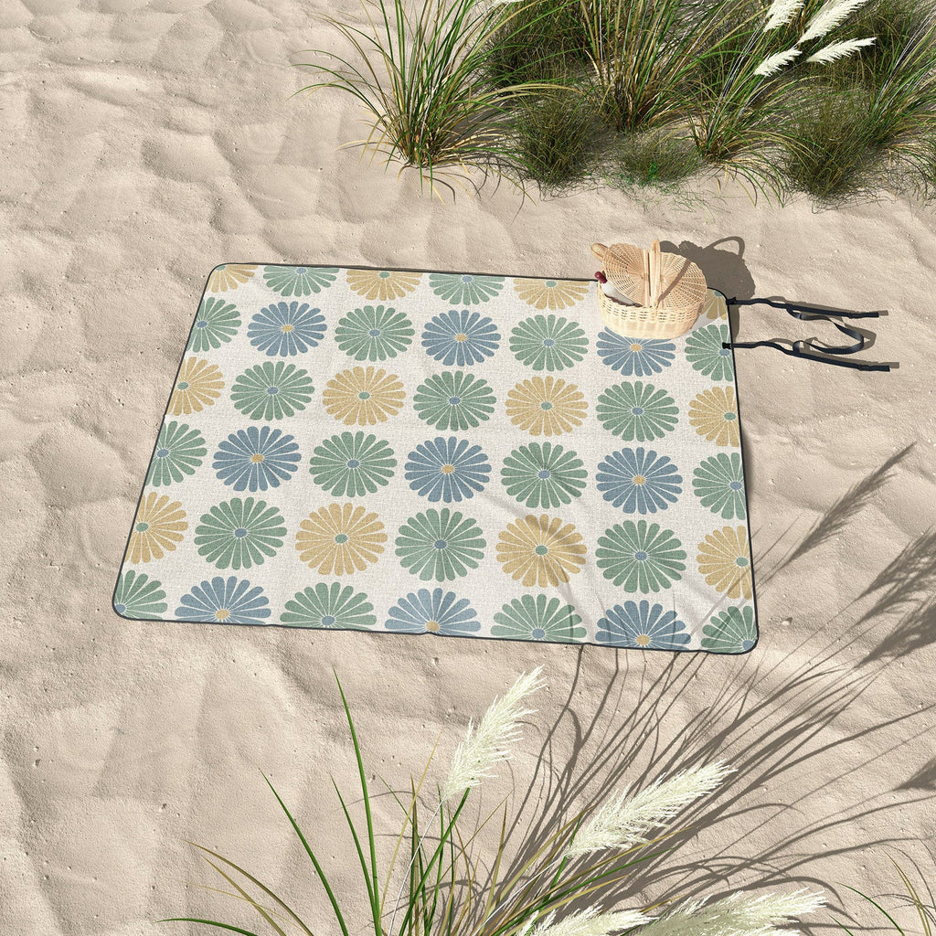 Colour Poems Daisy Pattern Multicolor I Picnic Blanket
