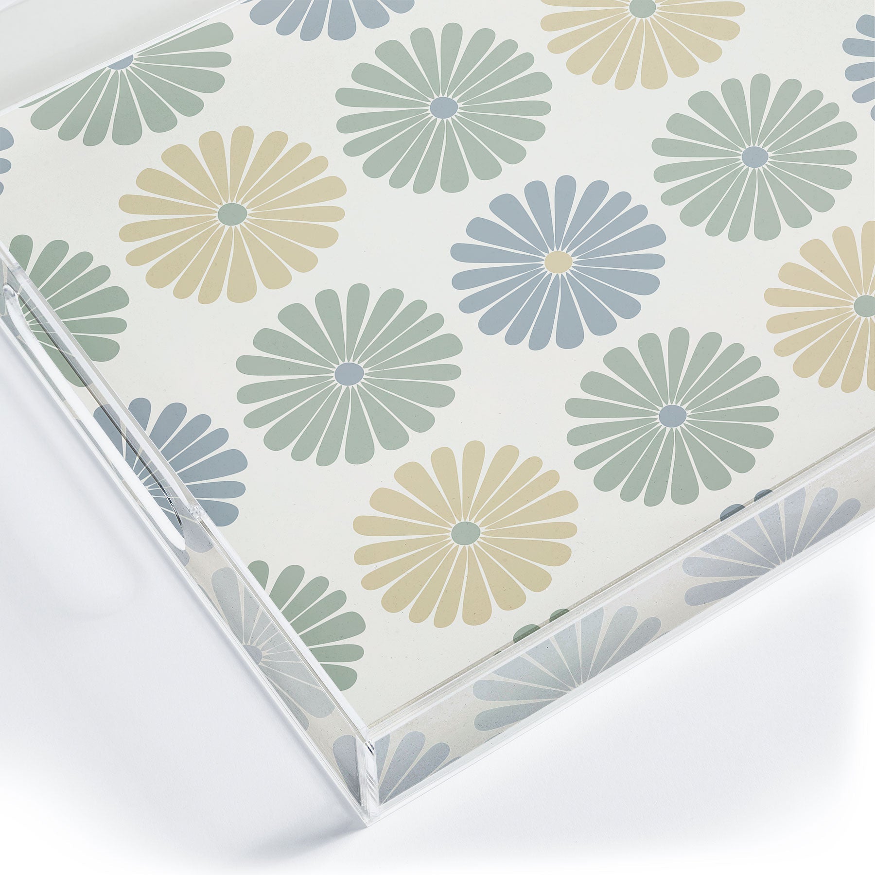 Colour Poems Daisy Pattern Multicolor I Acrylic Tray