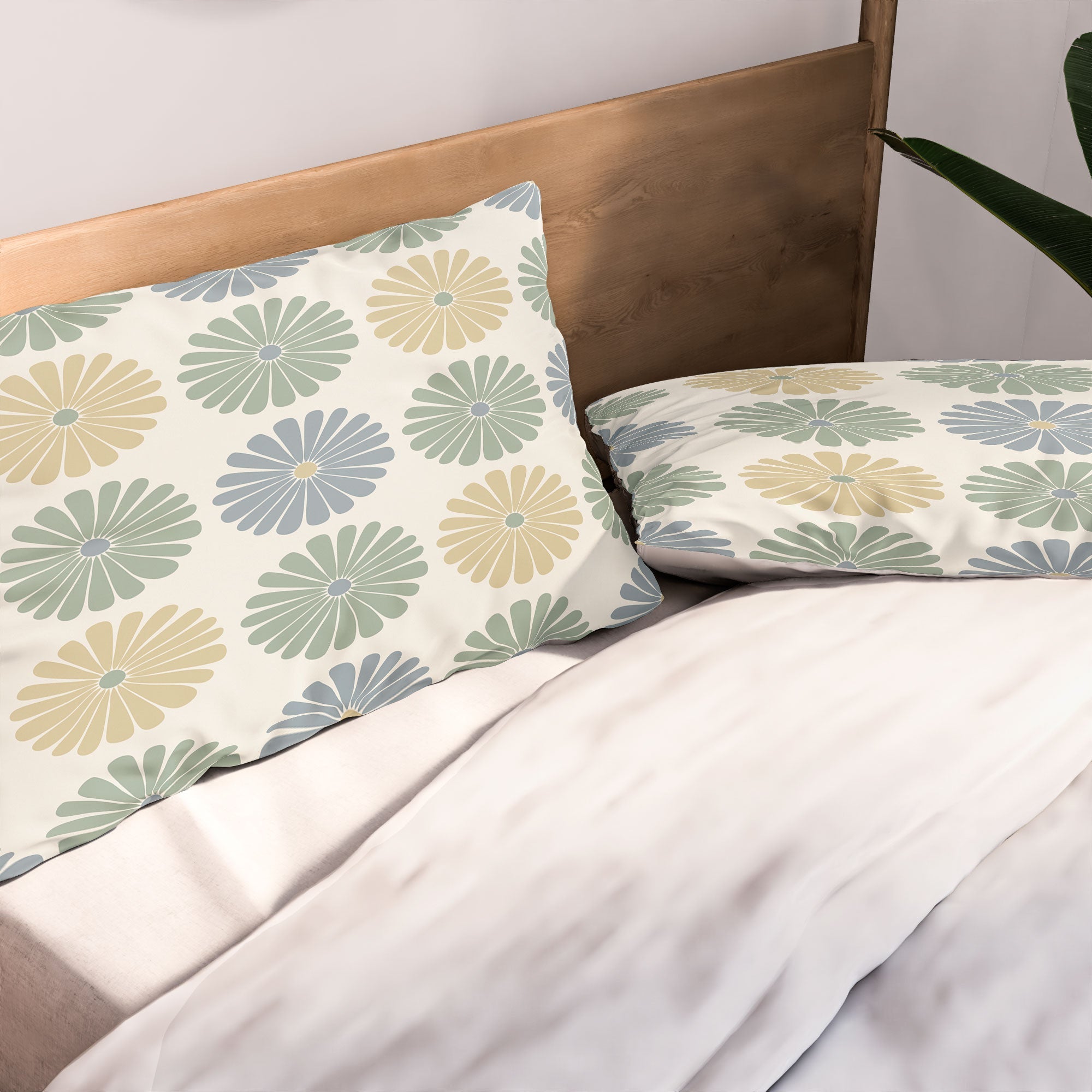 Colour Poems Daisy Pattern Multicolor I Pillow Shams