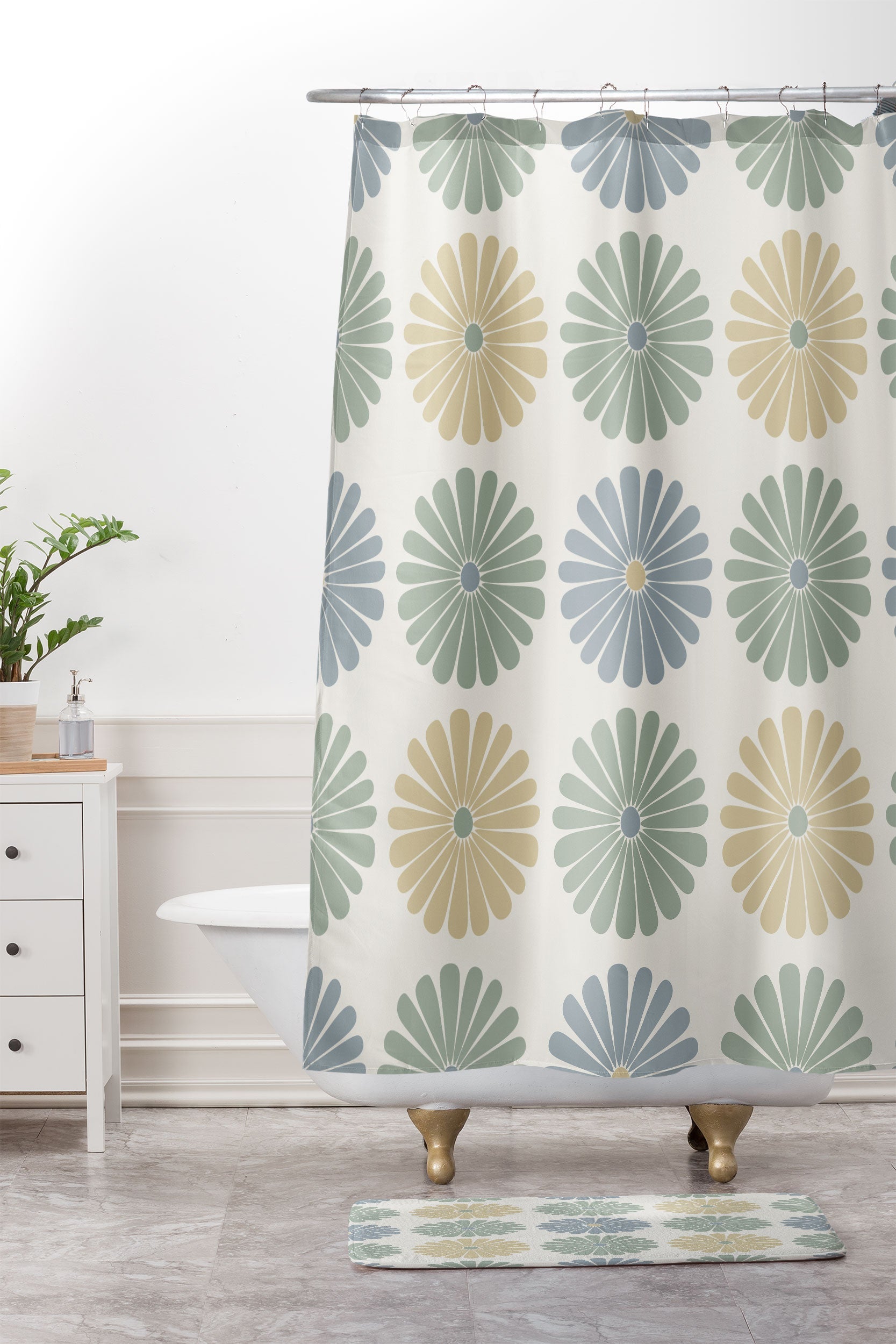 Colour Poems Daisy Pattern Multicolor I Memory Foam Bath Mat