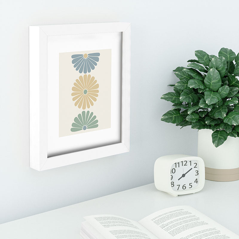 Colour Poems Retro Daisy Multicolor I Recessed Framing Rectangle