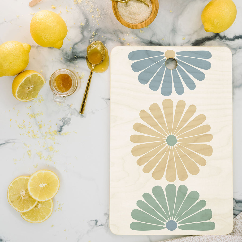 Colour Poems Retro Daisy Multicolor I Cutting Board Rectangle