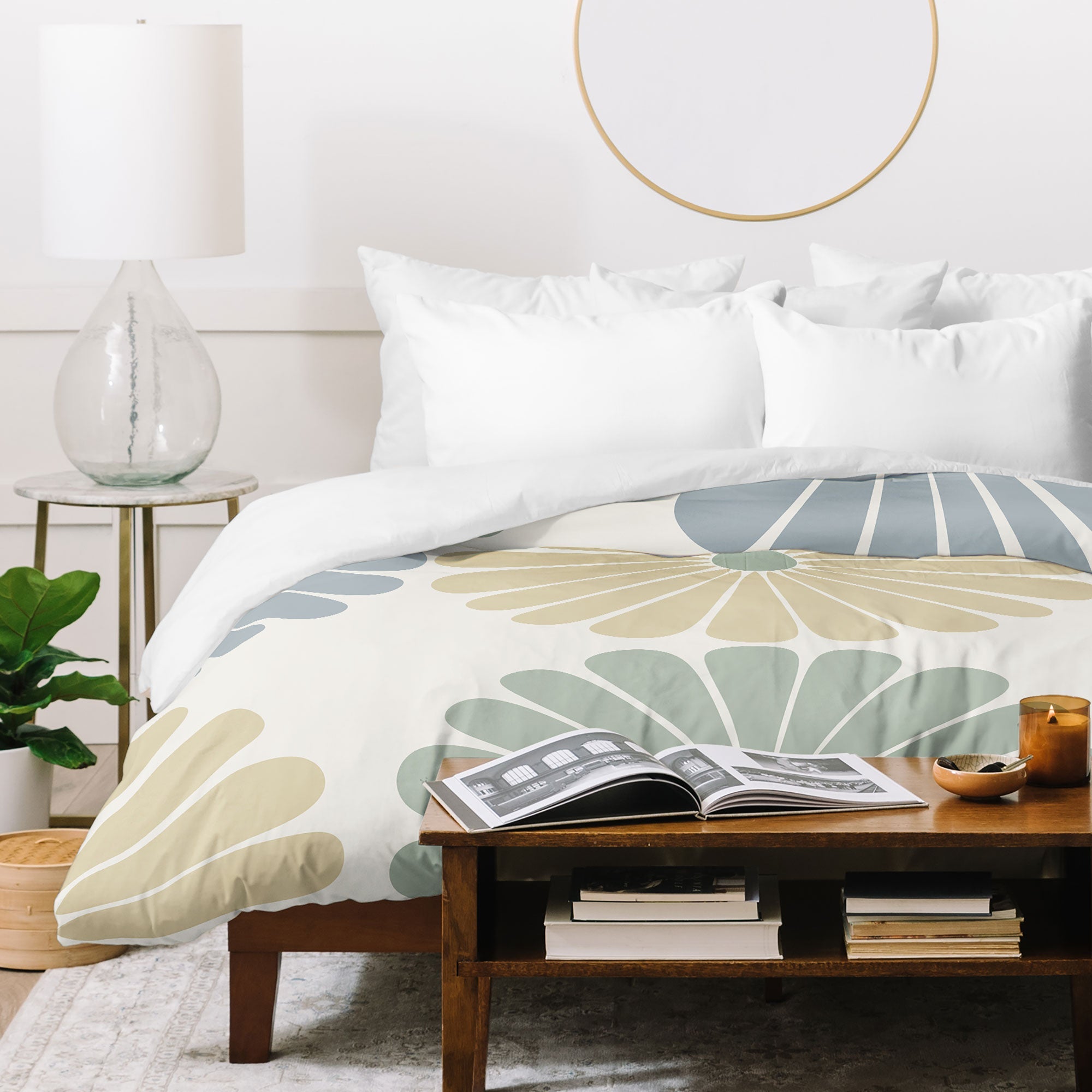 Colour Poems Retro Daisy Multicolor I Duvet Cover