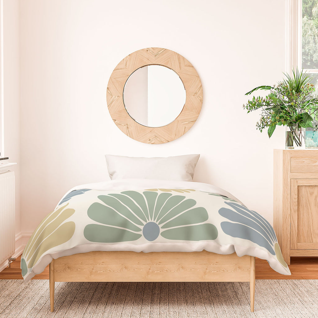 Colour Poems Retro Daisy Multicolor I Duvet Cover