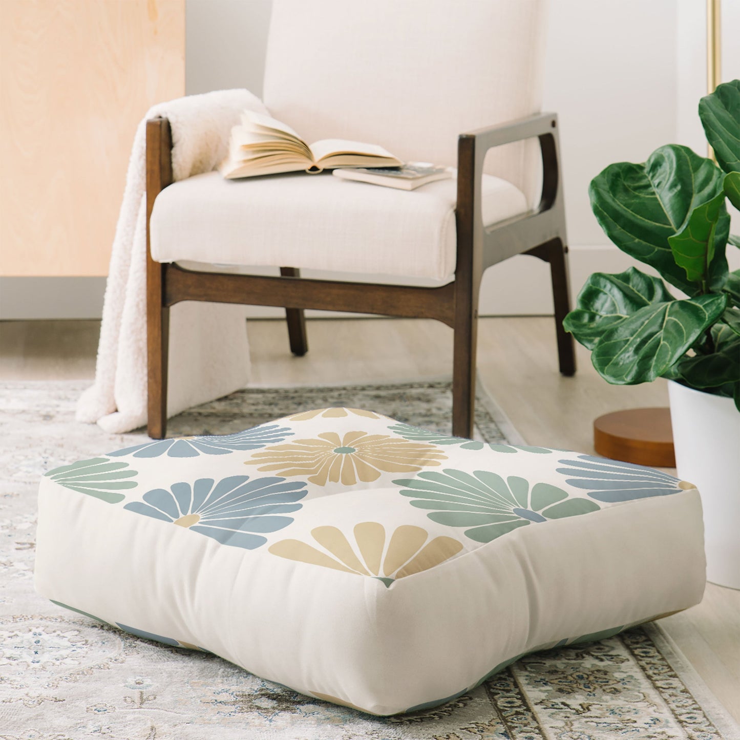 Colour Poems Retro Daisy Multicolor I Floor Pillow Square
