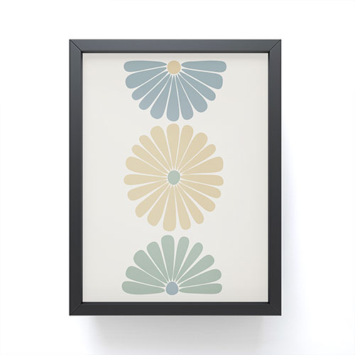 Colour Poems Retro Daisy Multicolor I Framed Mini Art Print