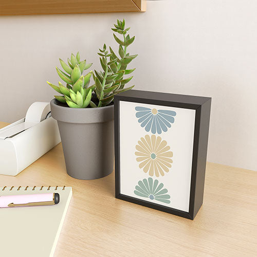Colour Poems Retro Daisy Multicolor I Framed Mini Art Print